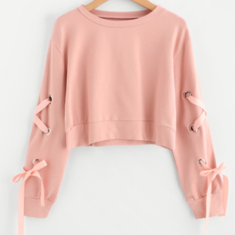 Cropped lace sweatshirt